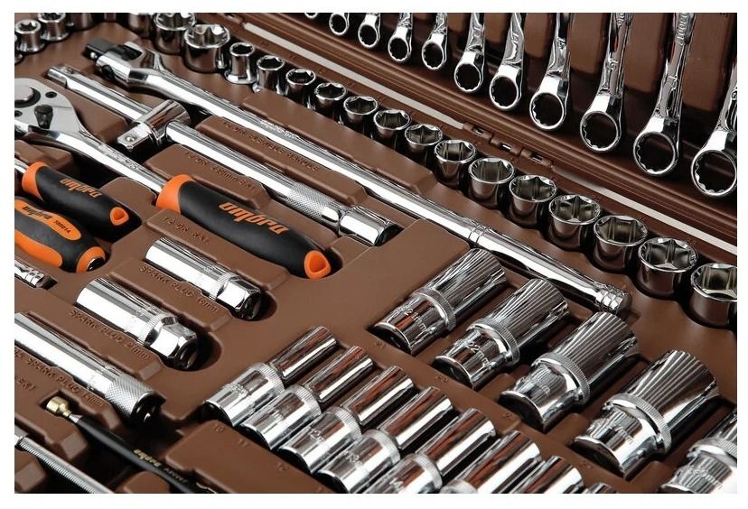 Универсальный набор инструмента 1/4", 3/8" и 1/2"DR Ombra OMT141S, 141 штука - фото